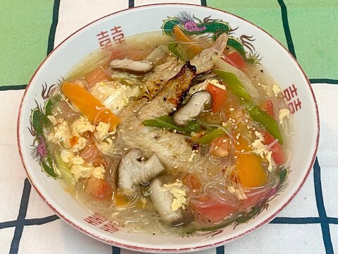 手羽先の塩焼きで♡トマト入り中華リメイクスープ